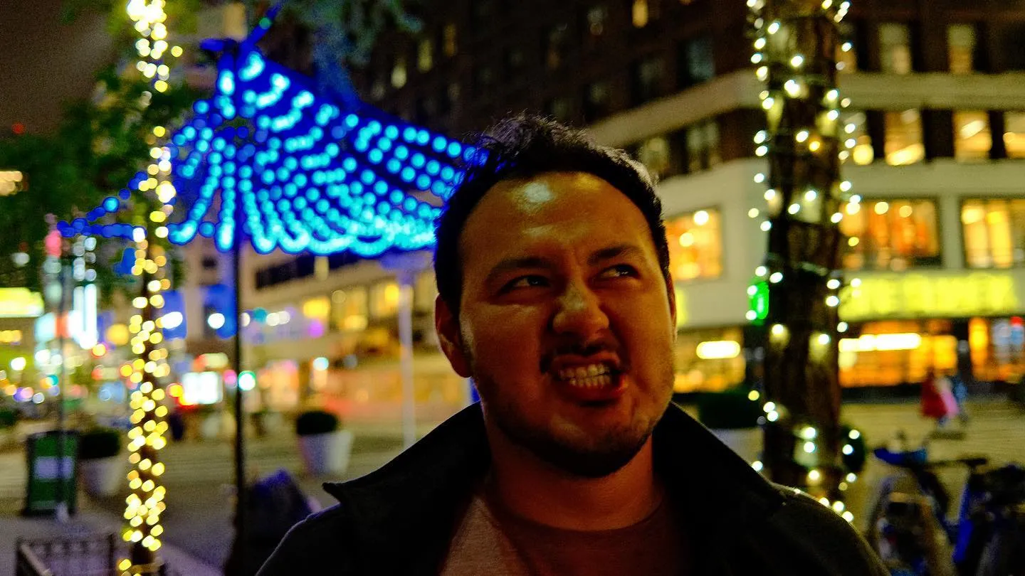 A reunion night on the town. (image 6 of 7)